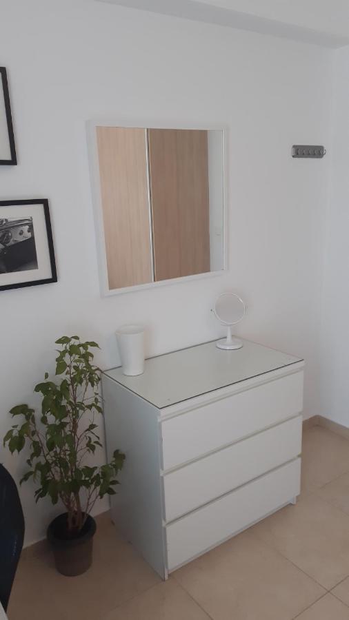 Villa Maria Louiza Near Airport Артемида Екстериор снимка