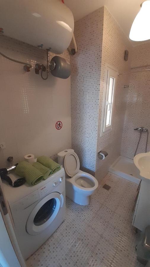 Villa Maria Louiza Near Airport Артемида Екстериор снимка