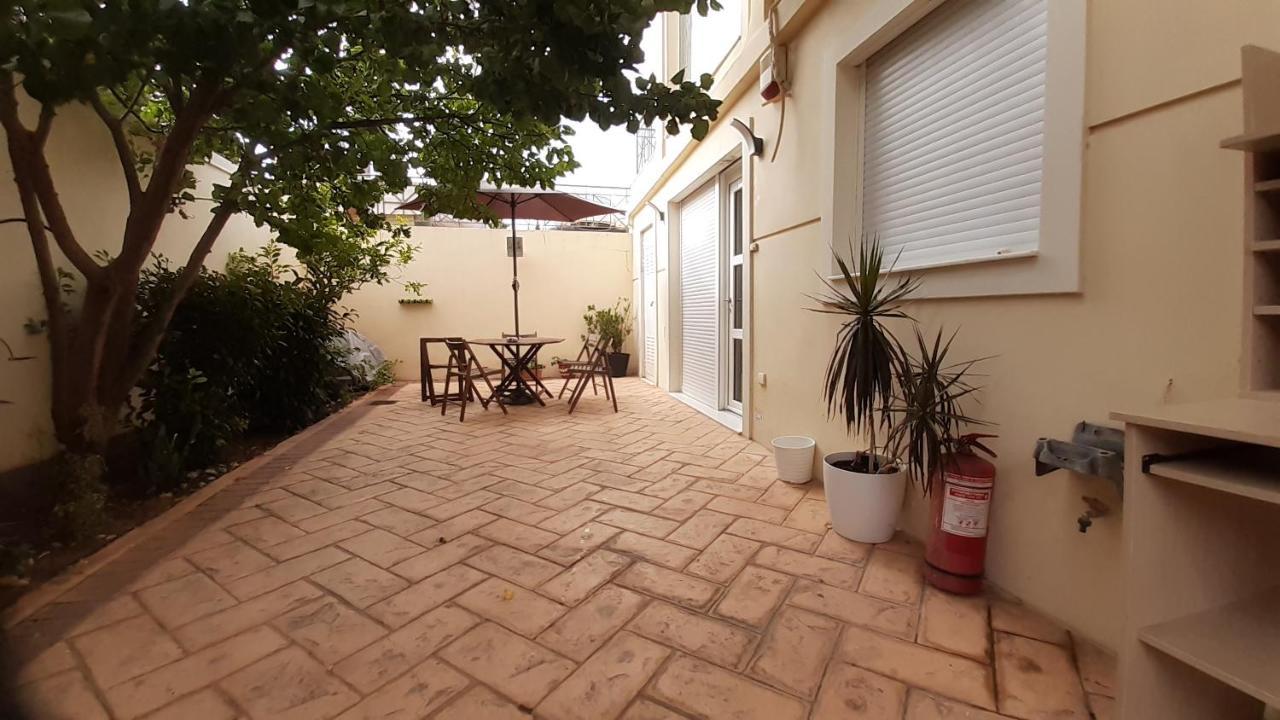 Villa Maria Louiza Near Airport Артемида Екстериор снимка